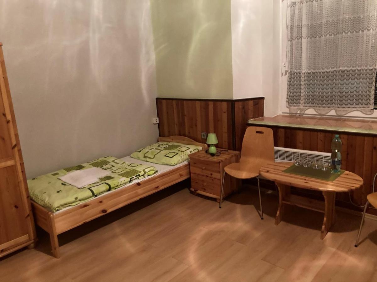 Penzion Borovica Stratená Екстериор снимка
