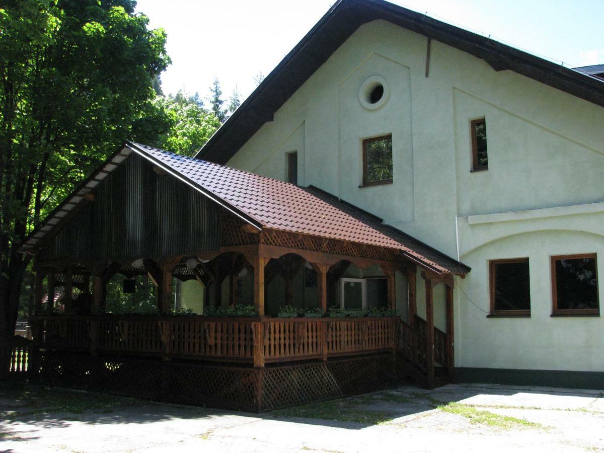 Penzion Borovica Stratená Екстериор снимка